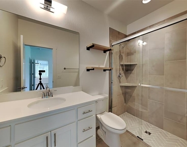 600 Nw 182nd Street - Photo Thumbnail 8