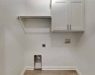 600 Nw 182nd Street - Photo Thumbnail 13