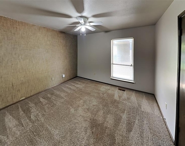 2108 Nw 114th Street - Photo Thumbnail 6