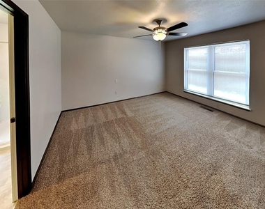 2108 Nw 114th Street - Photo Thumbnail 8