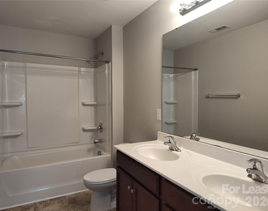 6731 Broad Valley Court - Photo Thumbnail 17