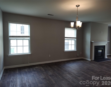 6731 Broad Valley Court - Photo Thumbnail 6
