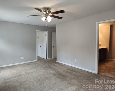 6731 Broad Valley Court - Photo Thumbnail 11