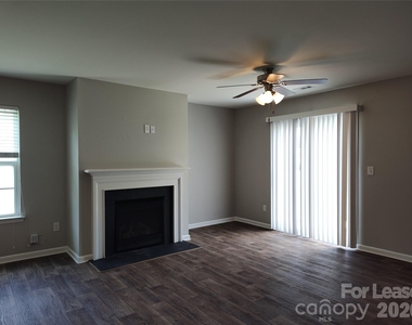 6731 Broad Valley Court - Photo Thumbnail 7
