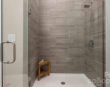9035 Lindholm Drive - Photo Thumbnail 36