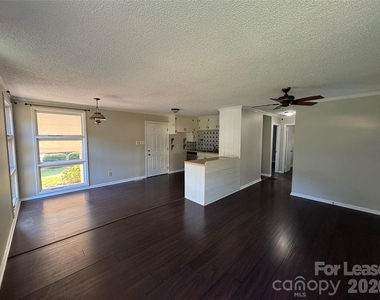 124 Roxie Lane - Photo Thumbnail 3