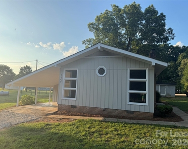 124 Roxie Lane - Photo Thumbnail 1