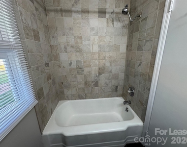 124 Roxie Lane - Photo Thumbnail 13