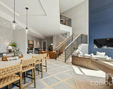 9035 Lindholm Drive - Photo Thumbnail 5