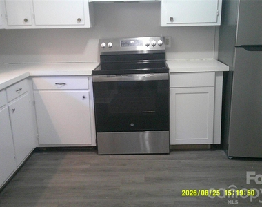 646 3rd Street Se - Photo Thumbnail 7