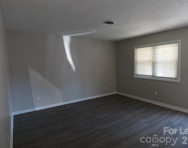 646 3rd Street Se - Photo Thumbnail 3