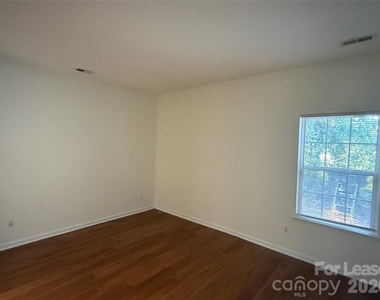 7033 Somerset Springs Drive - Photo Thumbnail 6