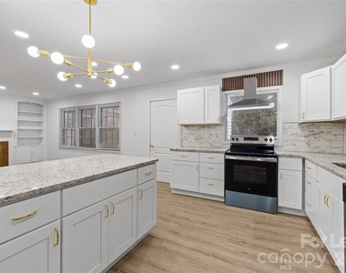 631 Townsend Avenue - Photo Thumbnail 5