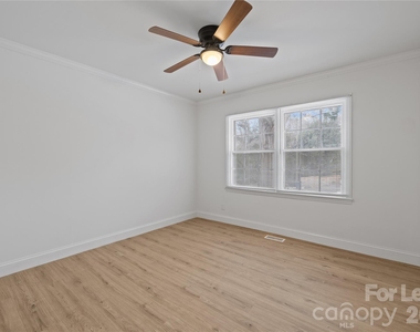 631 Townsend Avenue - Photo Thumbnail 14