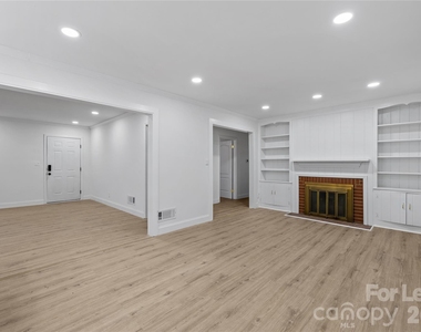 631 Townsend Avenue - Photo Thumbnail 11