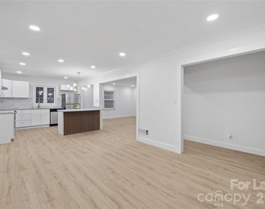 631 Townsend Avenue - Photo Thumbnail 12