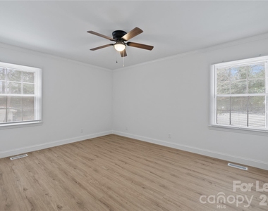 631 Townsend Avenue - Photo Thumbnail 20