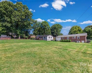 324 Bright Avenue - Photo Thumbnail 17