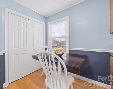 324 Bright Avenue - Photo Thumbnail 2