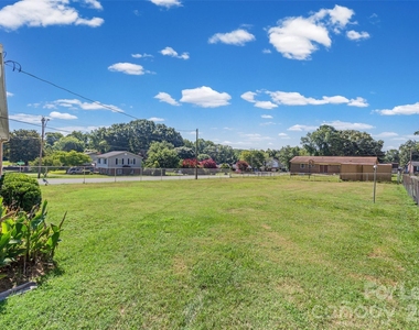 324 Bright Avenue - Photo Thumbnail 16