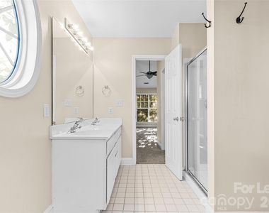 958 W 1st Street - Photo Thumbnail 21