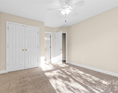 958 W 1st Street - Photo Thumbnail 14