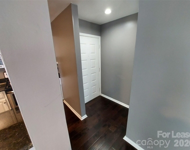 226 Queens Road - Photo Thumbnail 3