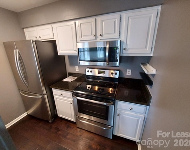 226 Queens Road - Photo Thumbnail 7