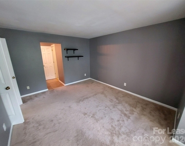 226 Queens Road - Photo Thumbnail 13