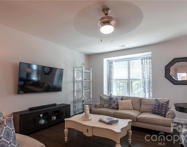 3023 Salix Bend Drive - Photo Thumbnail 15