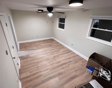 3520 Sargeant Drive - Photo Thumbnail 7
