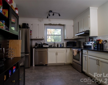 3520 Sargeant Drive - Photo Thumbnail 9