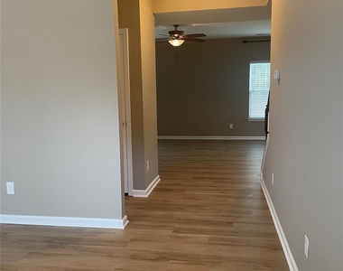 5712 Selkirkshire Road - Photo Thumbnail 1
