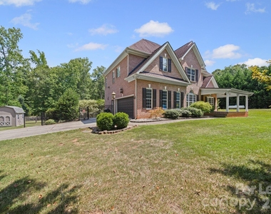7107 Nesbit Road - Photo Thumbnail 3