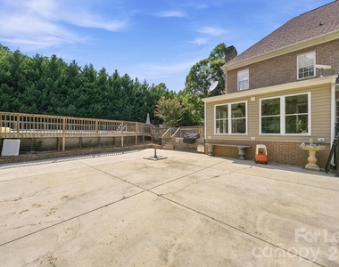 7107 Nesbit Road - Photo Thumbnail 39