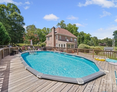 7107 Nesbit Road - Photo Thumbnail 36