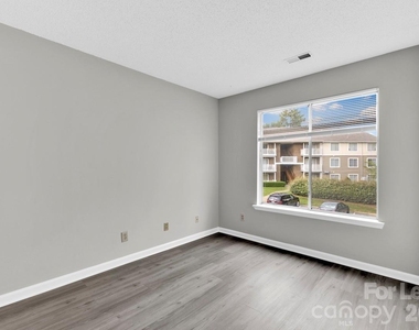 9531 University Terrace Drive - Photo Thumbnail 8