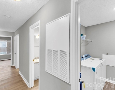 9531 University Terrace Drive - Photo Thumbnail 16