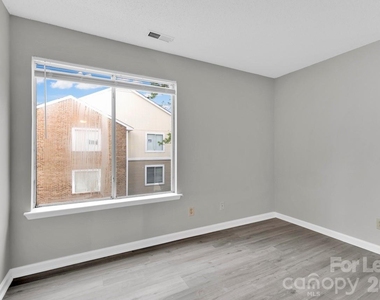 9531 University Terrace Drive - Photo Thumbnail 12