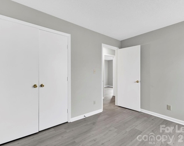 9531 University Terrace Drive - Photo Thumbnail 13