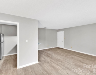 9531 University Terrace Drive - Photo Thumbnail 3
