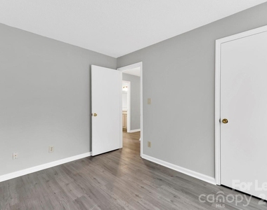 9531 University Terrace Drive - Photo Thumbnail 11