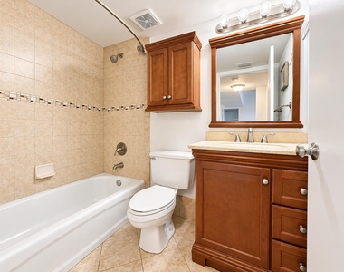 2721 Ocean Club Boulevard - Photo Thumbnail 13