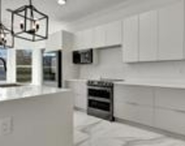9334 Madewood Court - Photo Thumbnail 6