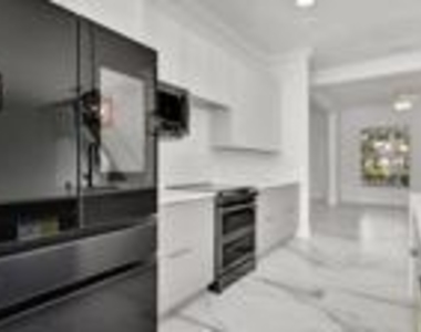 9334 Madewood Court - Photo Thumbnail 5