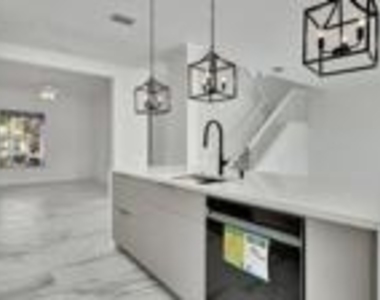 9334 Madewood Court - Photo Thumbnail 7