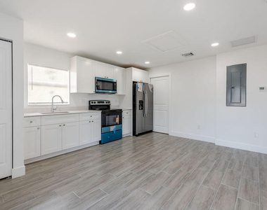 4959 Se Primrose Way - Photo Thumbnail 4
