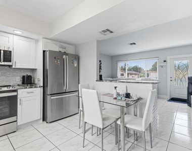 6273 Sw 25th Street - Photo Thumbnail 6