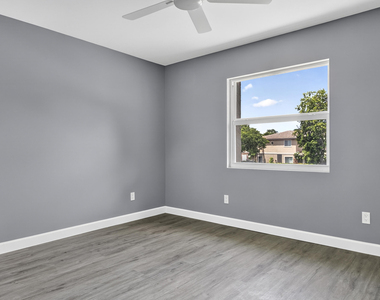 3236 Coral Ridge Drive - Photo Thumbnail 18