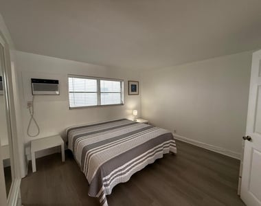 3226 Ne 12th Street - Photo Thumbnail 8